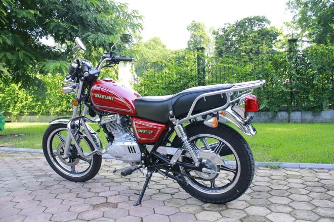 Suzuki EN 125CC vận hành mạnh mẽ, êm ái lại tiết kiệm nhiên liệu