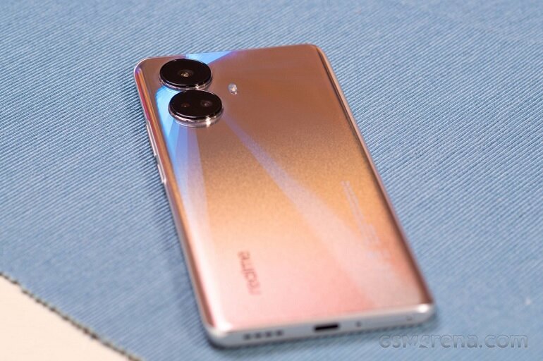 đánh giá thiết kế realme 10 pro plus