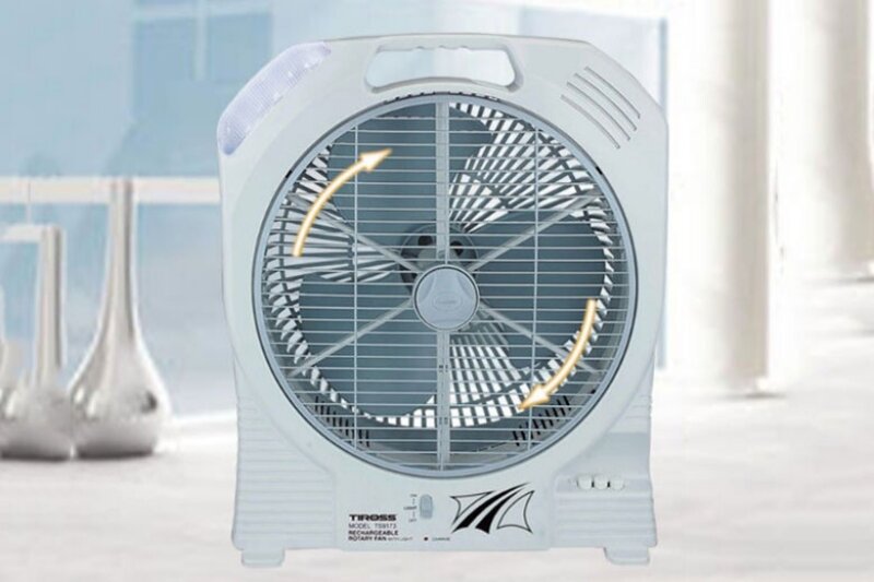 Đánh giá Tiross TS9173 - Quạt sạc cứu cánh khi mất điện!