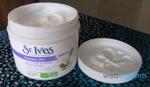 St. Ives Timeless Skin Collagen Elastin Facial Moisturizer