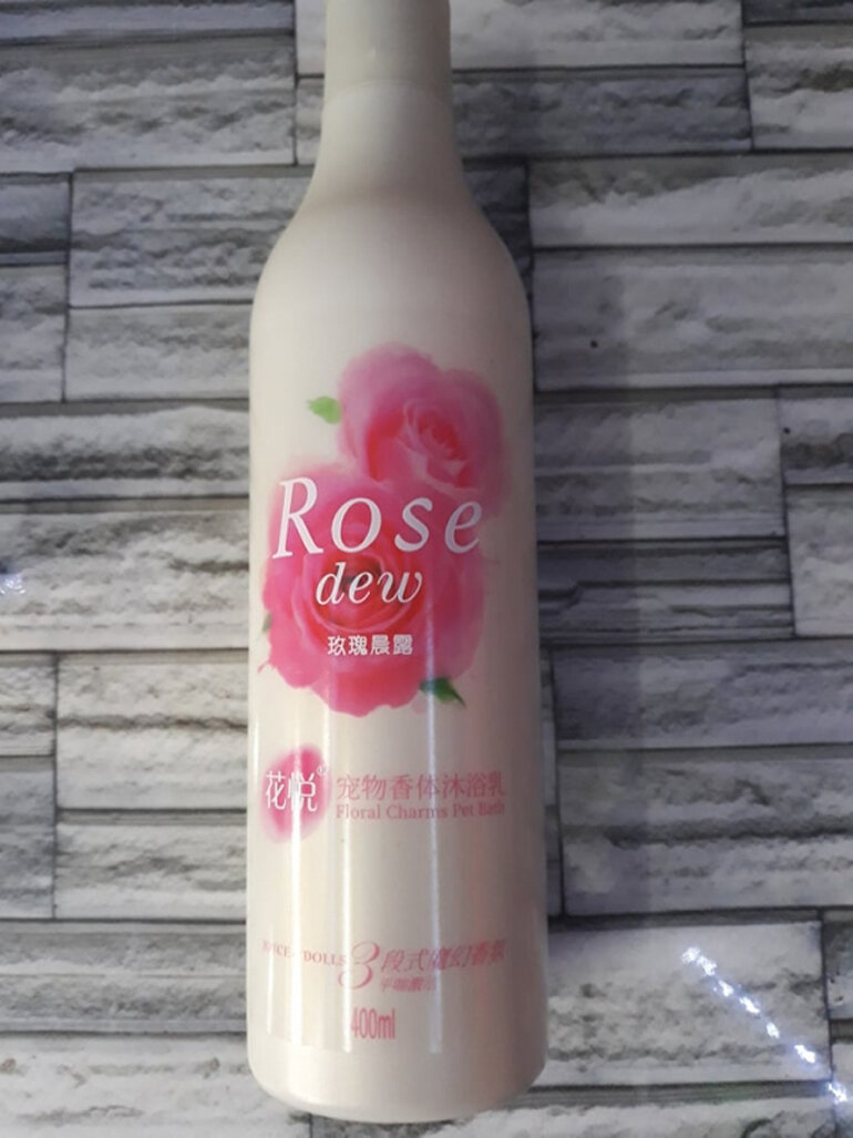 Joyce & Dolls Rose Dew dog shampoo is a reputable brand