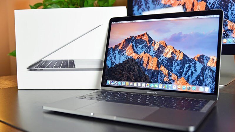 Macbook Pro có mức giá cao hơn so với Macbook Air