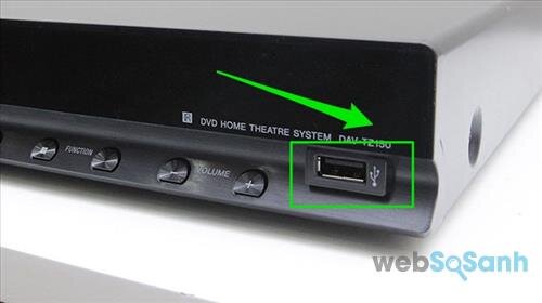Cổng kết nối USB cho phép phát hình ảnh, âm thanh nhanh chóng 