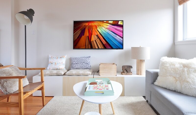 So sánh LG 43UT8050PSB và Samsung 43DU8000 - Giá tương đương, mỗi tivi một thế mạnh riêng!