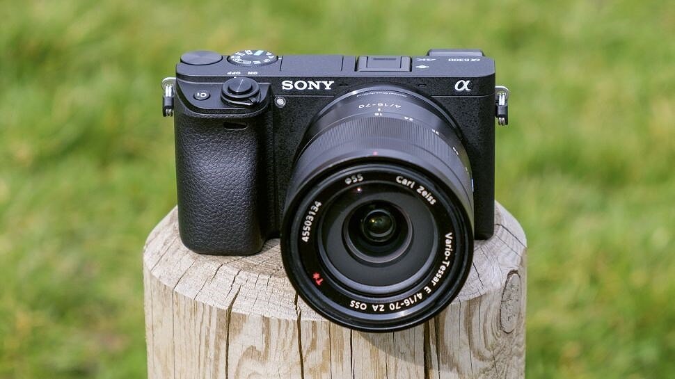 “Cơn sốt” máy ảnh Sony A6300