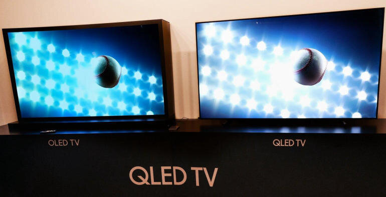 So sánh về độ sáng thì tivi QLED vượt trội hơn so với tivi OLED.