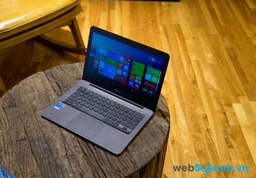 Chiếc Asus Zenbook UX305