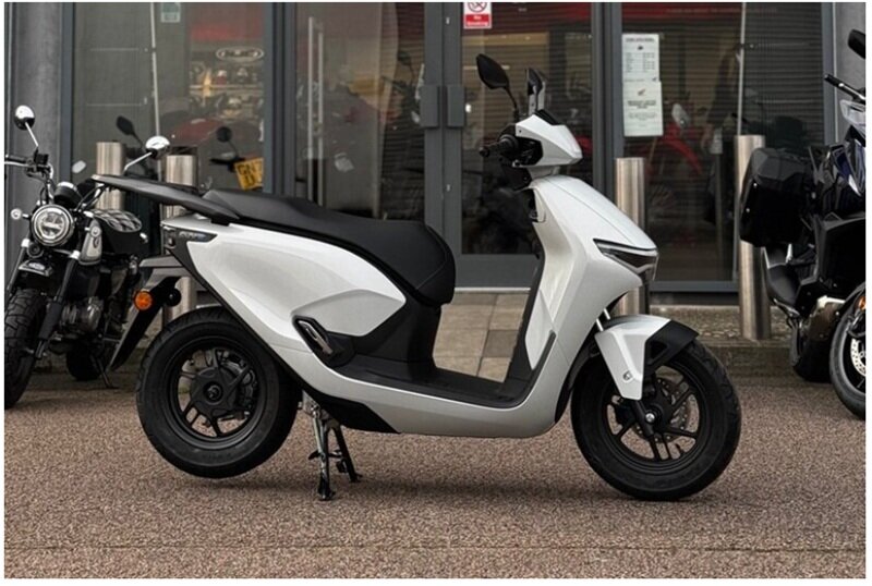 Xe máy điện đổi pin tại Việt Nam thêm 