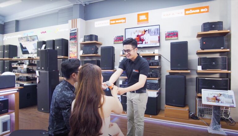 Giải trí tại gia hoàn hảo với dàn karaoke gia đình chất lượng tại HDRADIO