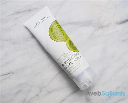 Tẩy da chết Acure Brightening Facial Scrub có bao bì khá đơn giản nhưng vẫn khá đẹp mắt