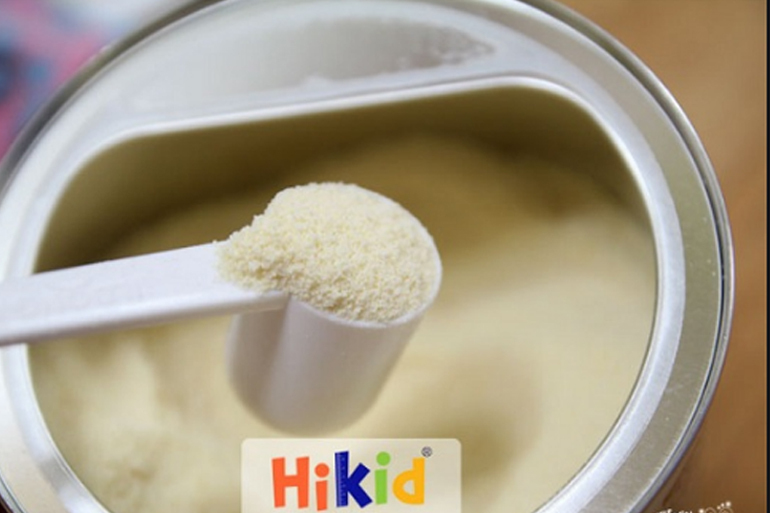 Ngoài hạt màu xanh trong sữa Hikid còn có các loại hạt màu gì khác không?