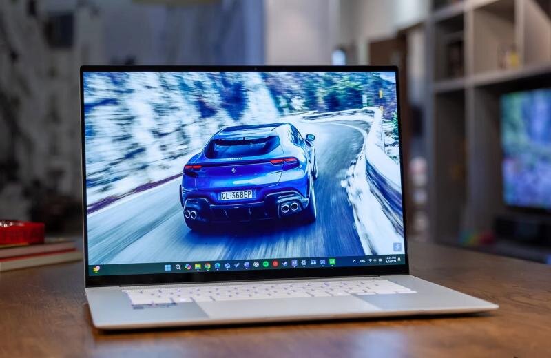 Asus Zenbook S 16: Sự kết hợp hoàn hảo giữa hiệu năng và thiết kế cao cấp?