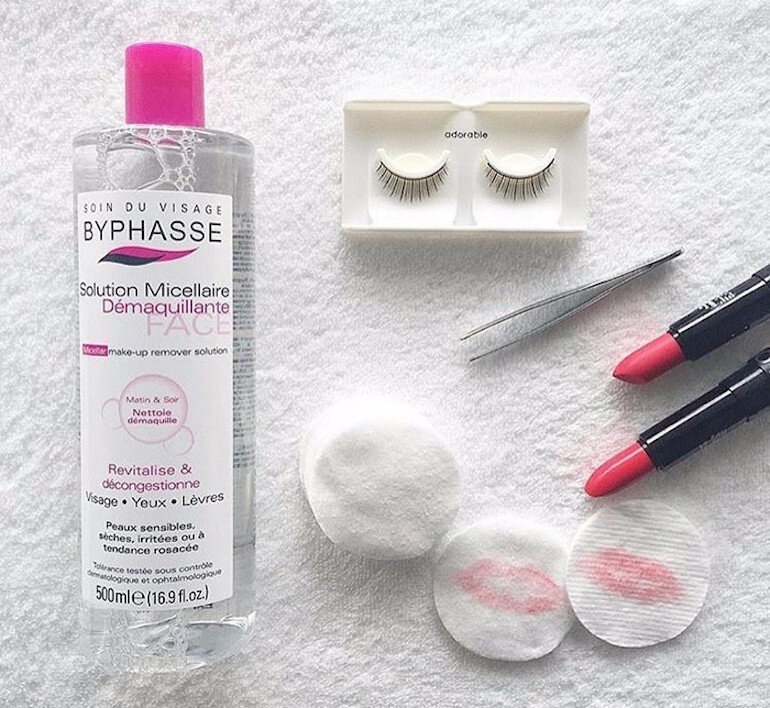 Byphasse դիմահարդարումը մաքրող միջոցը օգնում է արդյունավետորեն մաքրել մաշկը: