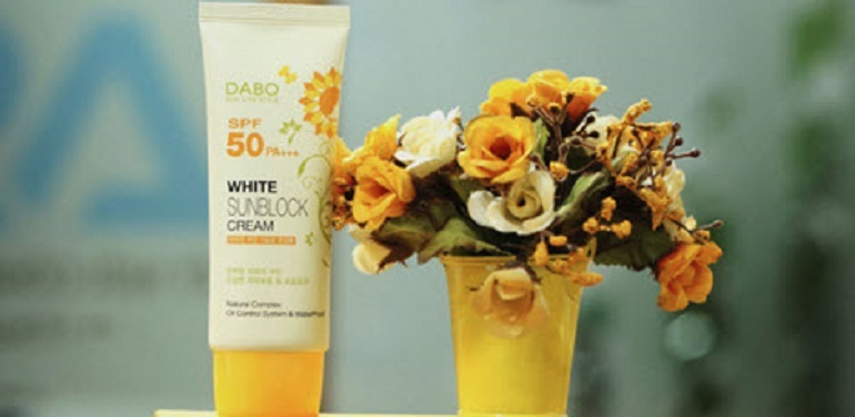 Kem chống nắng trắng Dabo White Sunblock Cream SPF50 PA+++