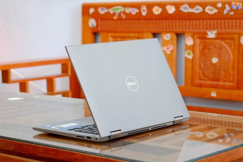 Ngoại hình của Dell Inspiron 13 5378