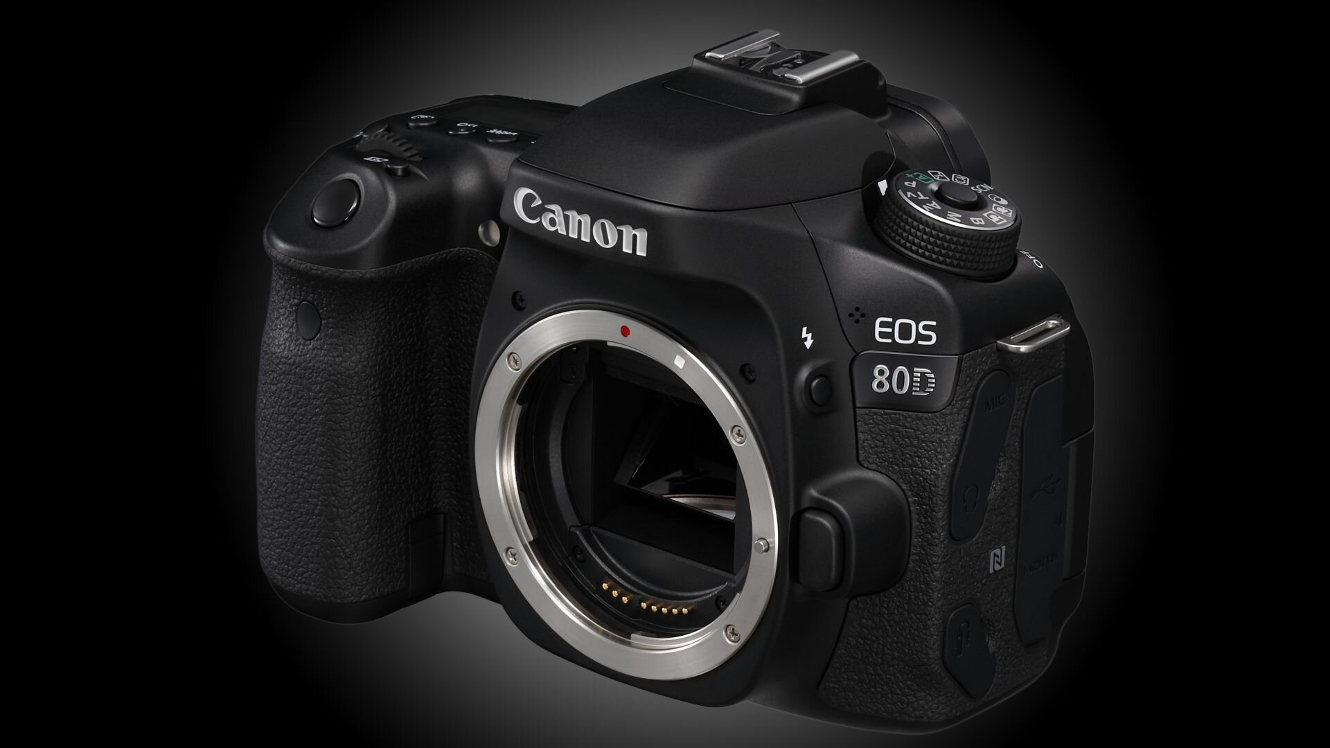 Xét về chức năng cảm biến thì Canon 80D nổi trội hơn hẳn 70D