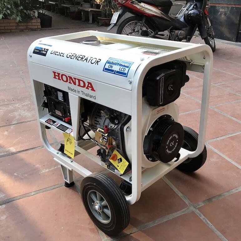 Máy phát điện Honda 5kw chạy dầu HD6900E