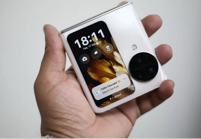 Gợi ý 3 mẫu smartphone gập màn hình đời mới giá rẻ đáng mua đầu năm 2025