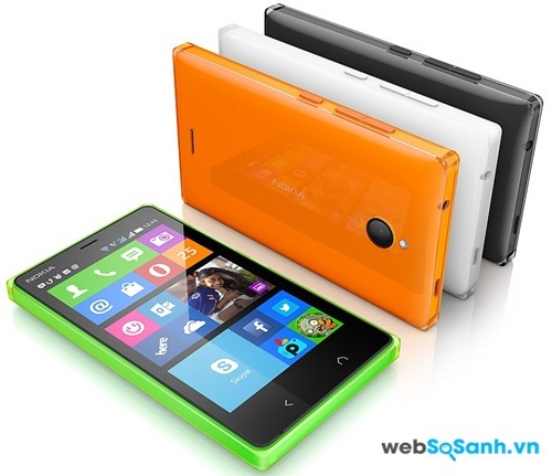 Điện thoại Nokia X2 có thiết kế vuông vắn, và khá dày