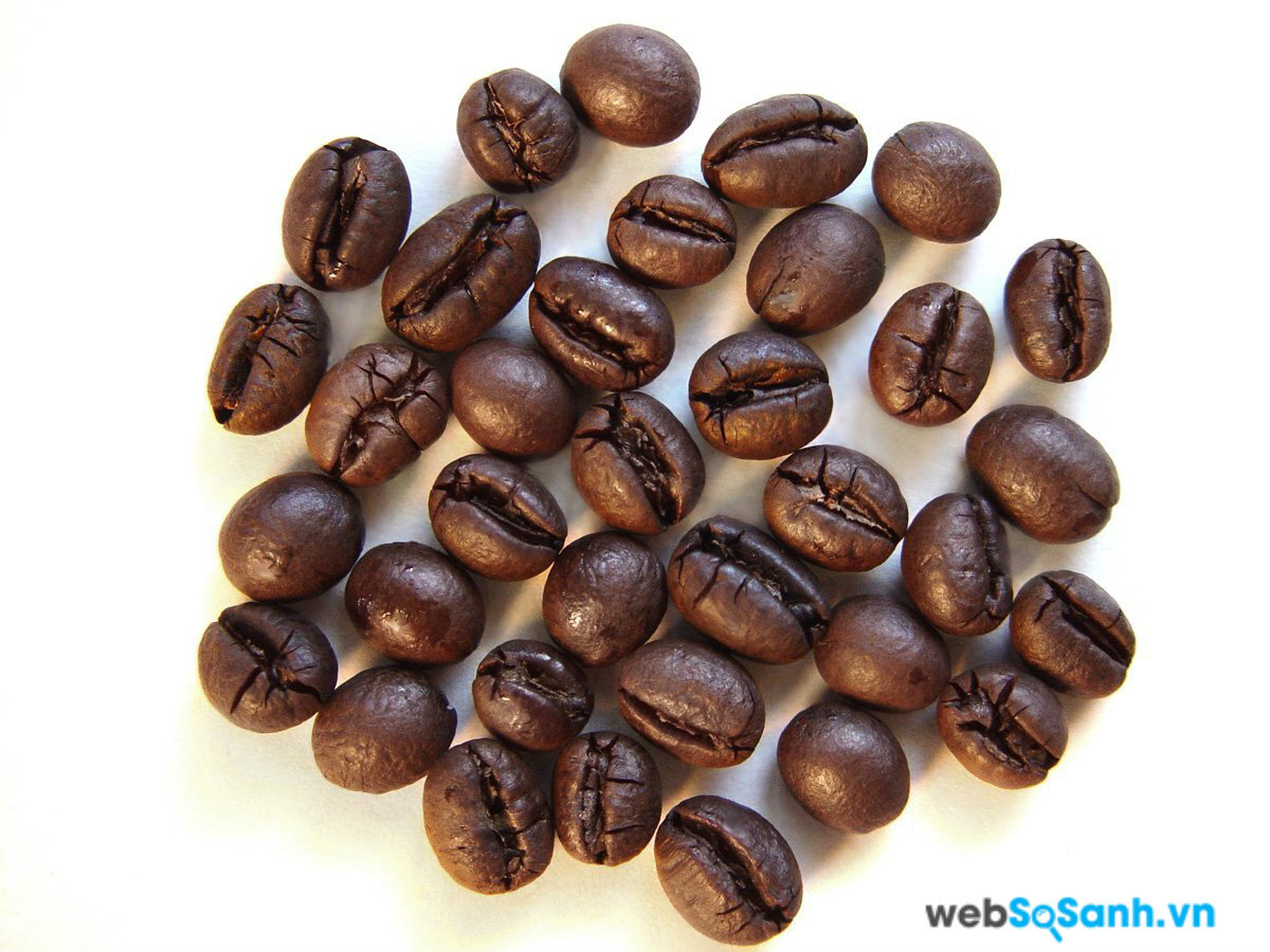Cà phê Culi thực chất là hạt của quả cà phê bị đột biến, khiến mỗi quả chỉ có một hạt, cà phê này thường sánh và thơm ngon hơn các loại cà phê khác