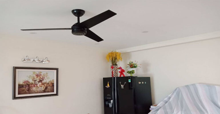 Hunter Protos 50624 tích hợp điều khiển từ xa giúp bạn dễ dàng điều chỉnh trong quá trình sử dụng quạt trần Hunter Protos 50624