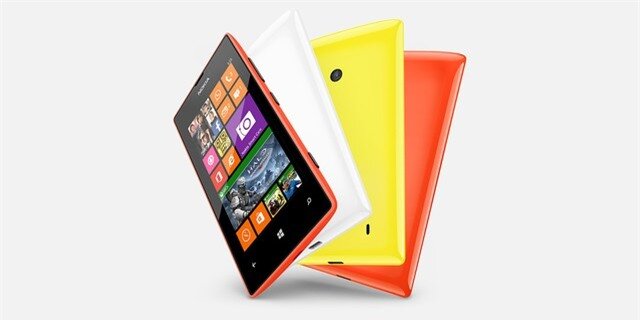 Chọn smartphone giá rẻ: Đặt cửa cho Moto G hay Lumia 525?