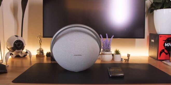 loa Harman Kardon Onyx Studio 7