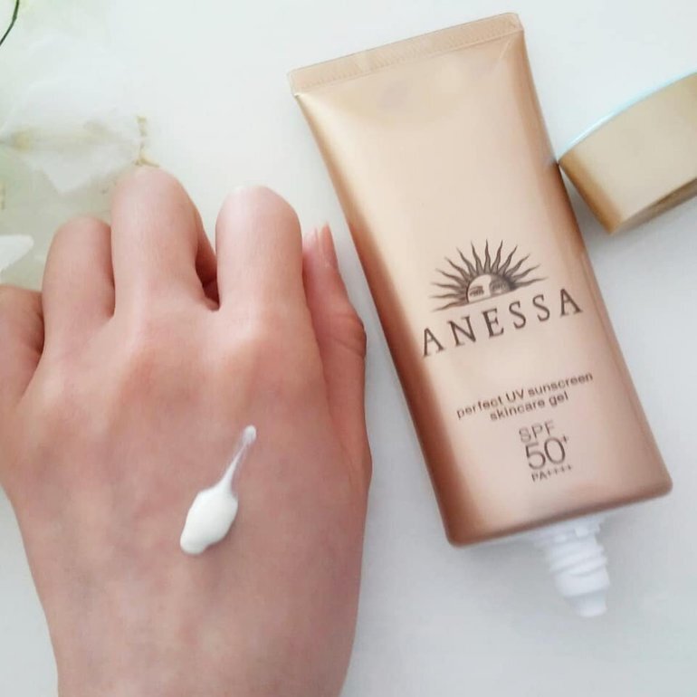 Gel chống nắng Anessa Perfect UV Sunscreen Skincare Gel