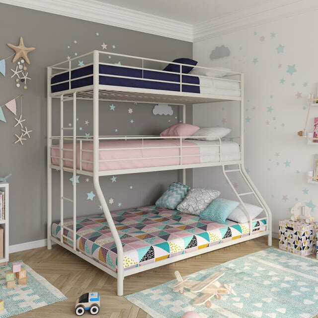 Giường 3 tầng trẻ em là lựa chọn tuyệt vời cho các bé trong gia đình. Với thiết kế vui nhộn và an toàn, giường 3 tầng trẻ em sẽ giúp bé có một giấc ngủ ngon và an toàn. Bạn sẽ yên tâm hơn khi biết được con yêu của mình đã có một giường ngủ 3 tầng đẹp và an toàn.