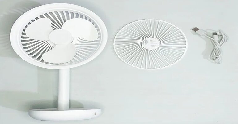 Quạt tích điện Xiaomi có thể dễ dàng điều chỉnh ngang, dọc, lên, xuống vô cùng tiện lợi Quạt tích điện Xiaomi có tốt không