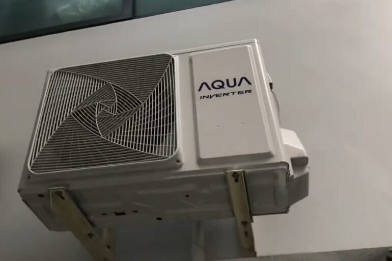 Những lưu ý quan trọng khi lắp đặt và sử dụng điều hòa Aqua AQA-KCRV13XAW cho nhà mái tôn 16m2 để tiết kiệm điện