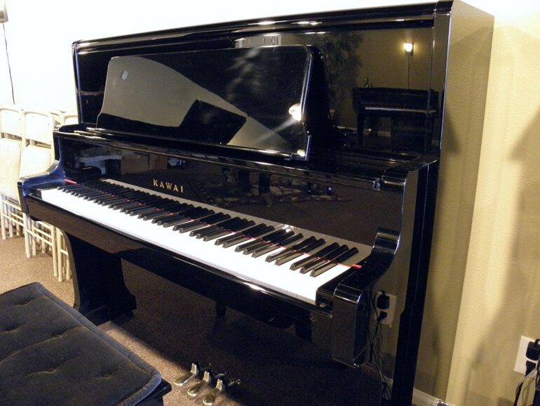 Đàn piano Kawai BL-71