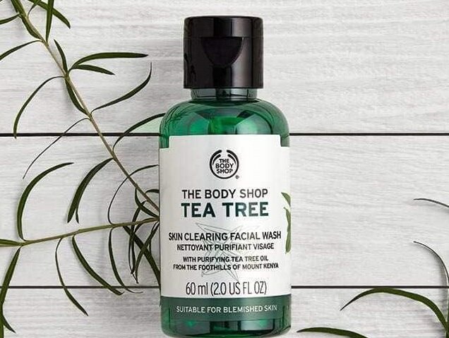 Sữa rửa mặt cho da mụn Tea Tree