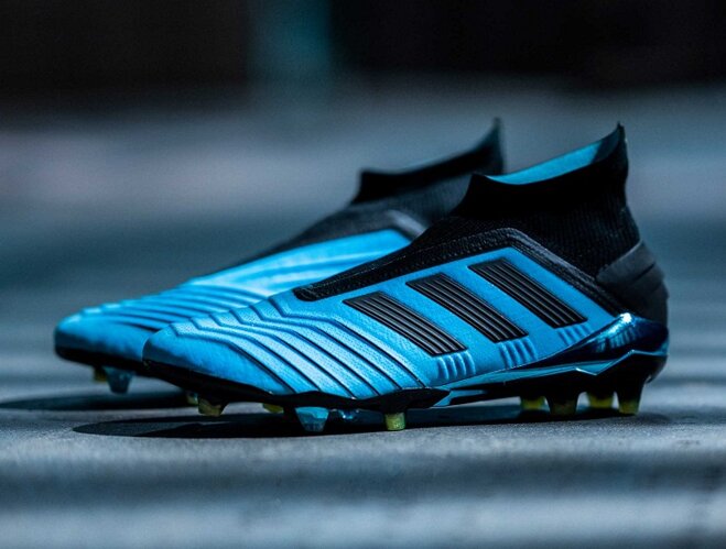 Giày đá banh cổ cao Adidas Predator 19+ 