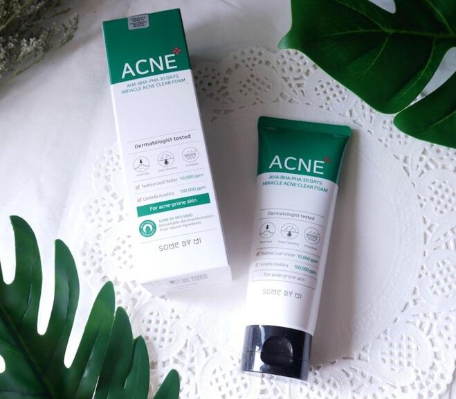 sữa rửa mặt Acne