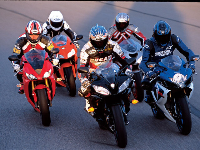Dòng xe sportbike nổi bật với tốc độ lớn.