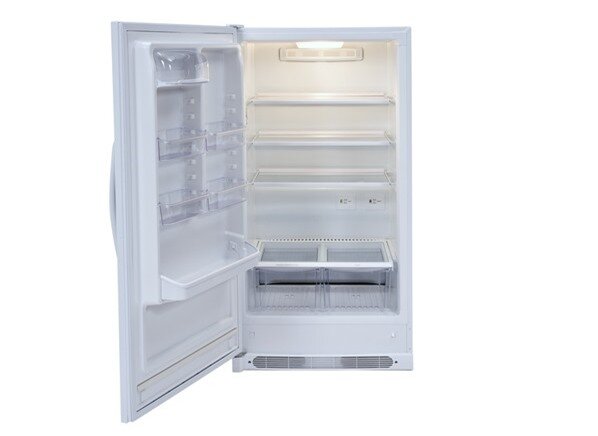 Tủ lạnh nên đặt ở những vị trí khô ráo tránh nhiễm điện