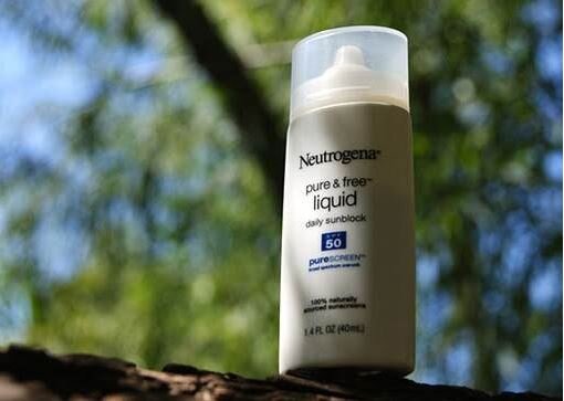 NEUTROGENA Pure & Free Liquid Sunblock