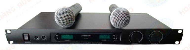 Shure u820 sở hữu thiết kế đơn giản với trọng lượng chỉ có 1.9kg