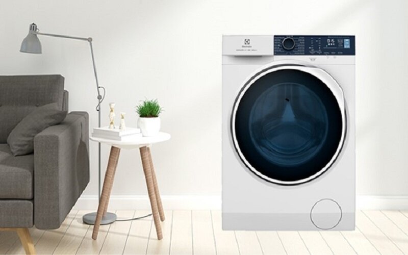 Máy giặt Electrolux Inverter 10 kg EWF1024P5WB có vẻ ngoài màu trắng pha chút xanh biển cuốn hút, thanh lịch