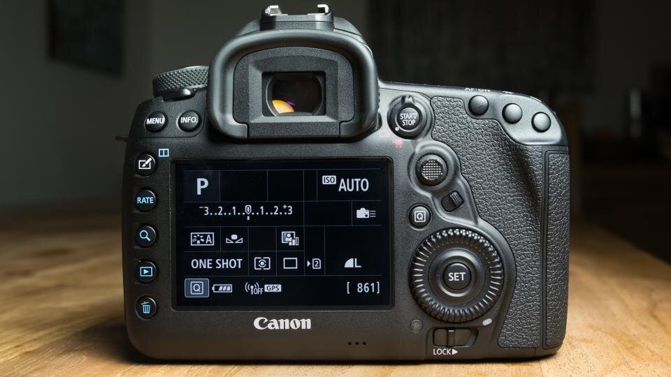 Pin Canon EOS 5D Mark IV khá “trâu” cho thời gian chụp lâu dài