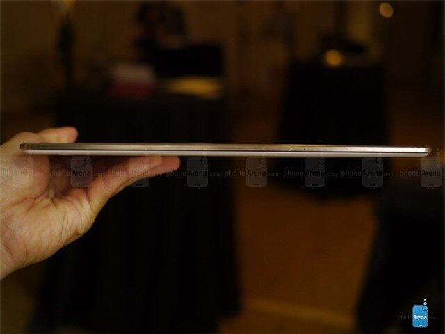 http://i-cdn.phonearena.com/images/articles/124446-image/Samsung-Galaxy-Tab-S-10.5-hands-on.jpg