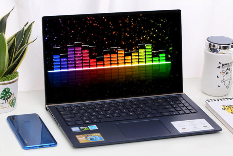 laptop Asus Zenbook 15 UX533FD-A9027T