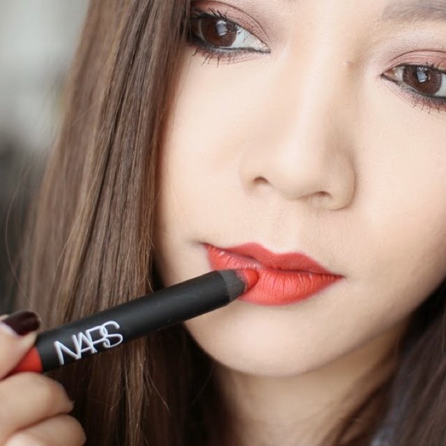  NARS Velvet matte lip pencil