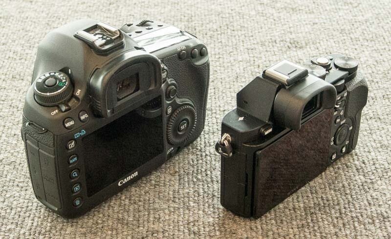 So sánh kích thước của Sony A7 và Canon 5D Mark III