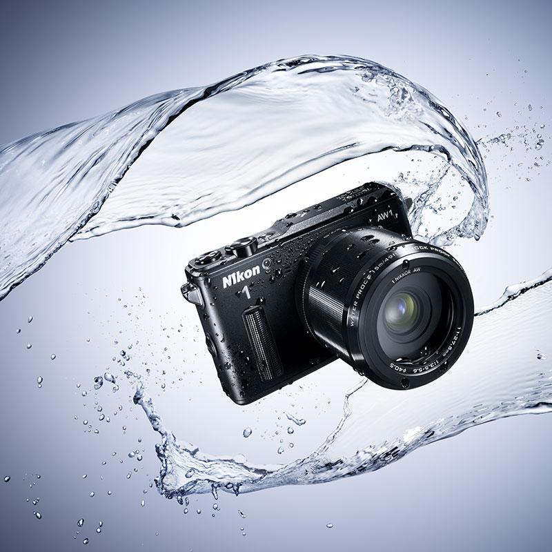 Nikon AW1 với khả năng chống nước hiện đại