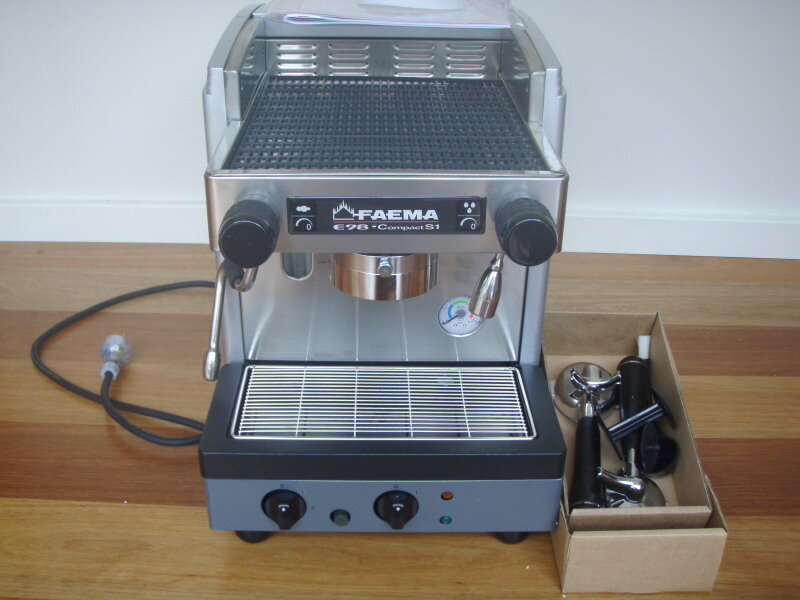 Tính năng điều phối nhiệt độ và áp suất đảm bảo vị ngon cho cà phê