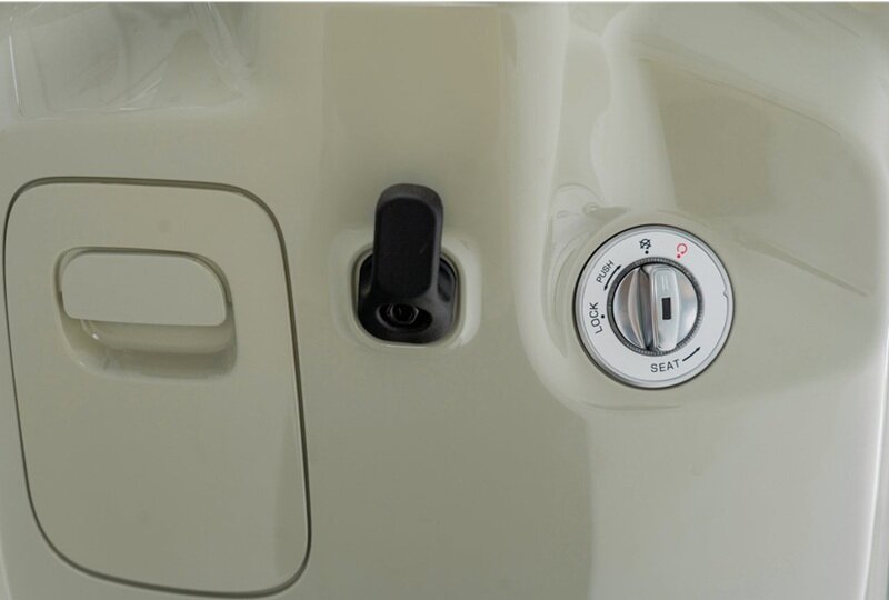 Xe máy điện Yadea Oris đẹp như Vespa, đi tới 90 km/lần sạc kèm trang bị thông minh bất ngờ!