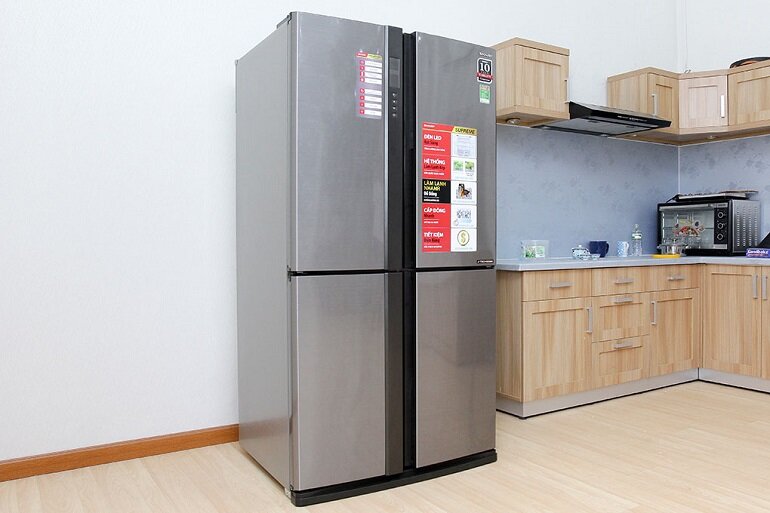 Tủ lạnh Sharp có thiết kế khá truyền thống