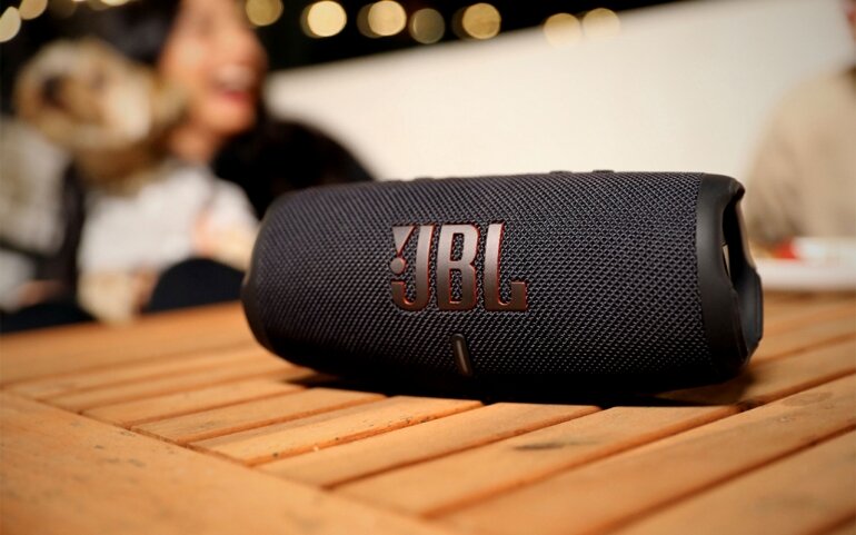 loa cầm tay JBL